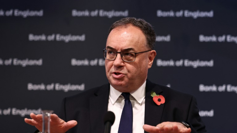 Bank of England h&auml;lt Zinsniveau stabil und schlie&szlig;t weitere Erh&ouml;hungen nicht aus