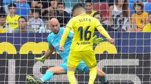 Villarreal battle back to keep pressure on Sevilla and Lopetegui