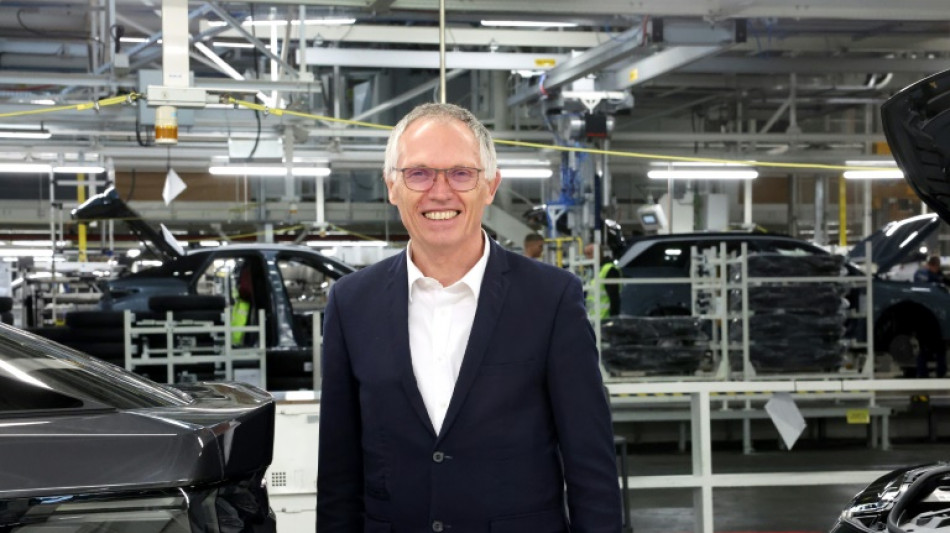 Carlos Tavares, patron sans concessions rattrap&eacute; par les difficult&eacute;s