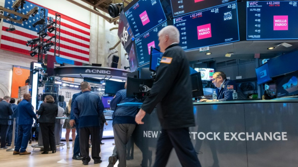 Wall Street en l&eacute;ger retrait &agrave; l'approche de la fin d'un bon mois de novembre