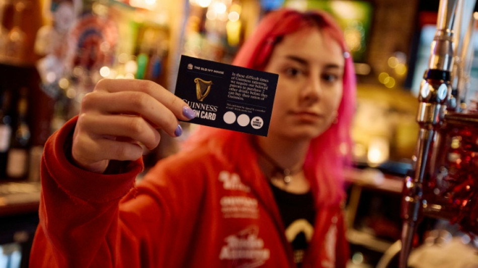 Pubs brit&acirc;nicos racionam cerveja Guinness devido &agrave; escassez