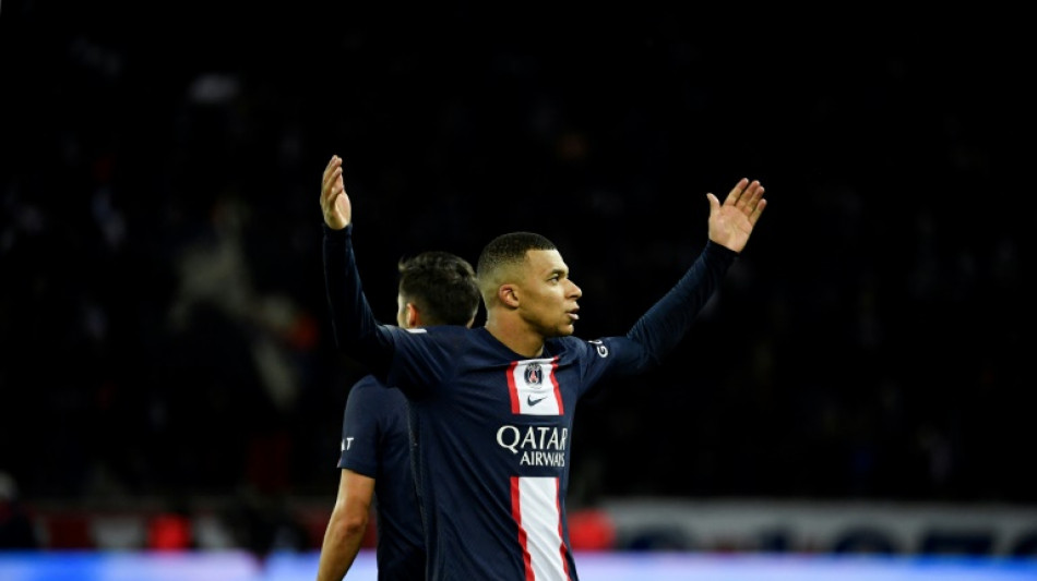 L1: Lyon reprend par une victoire &eacute;clatante, Paris gagne in extremis