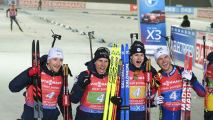 Biathlon: Les Fran&ccedil;ais vainqueurs en relais en ouverture de la coupe du monde