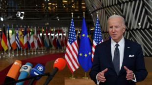 Ukraine: les p&eacute;nuries alimentaires "vont se concr&eacute;tiser" selon Biden, Macron propose un plan mondial