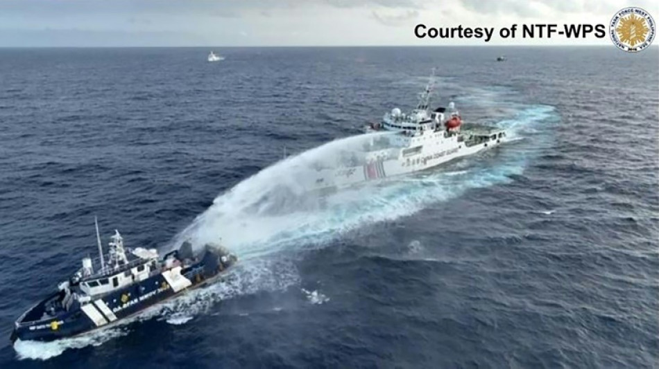 Colis&atilde;o no Mar da China Meridional entre barco do governo filipino e Guarda Costeira chinesa