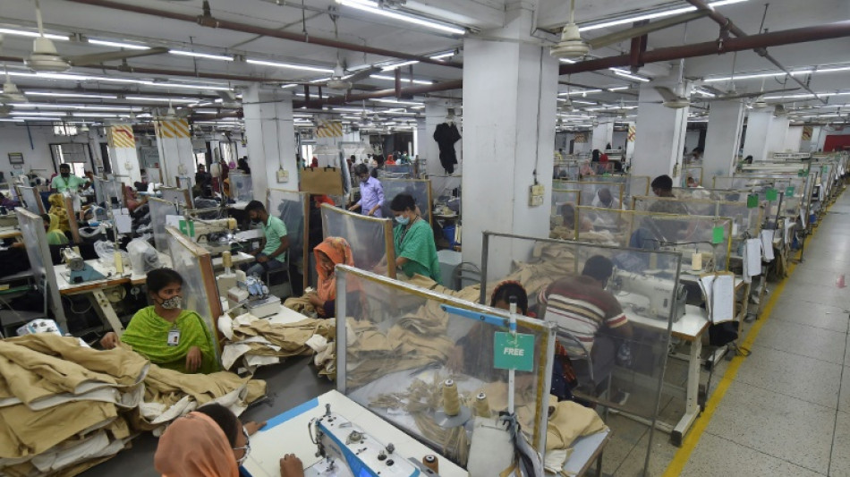 Grandes marcas textiles, acusadas de pr&aacute;cticas abusivas en Banglad&eacute;s