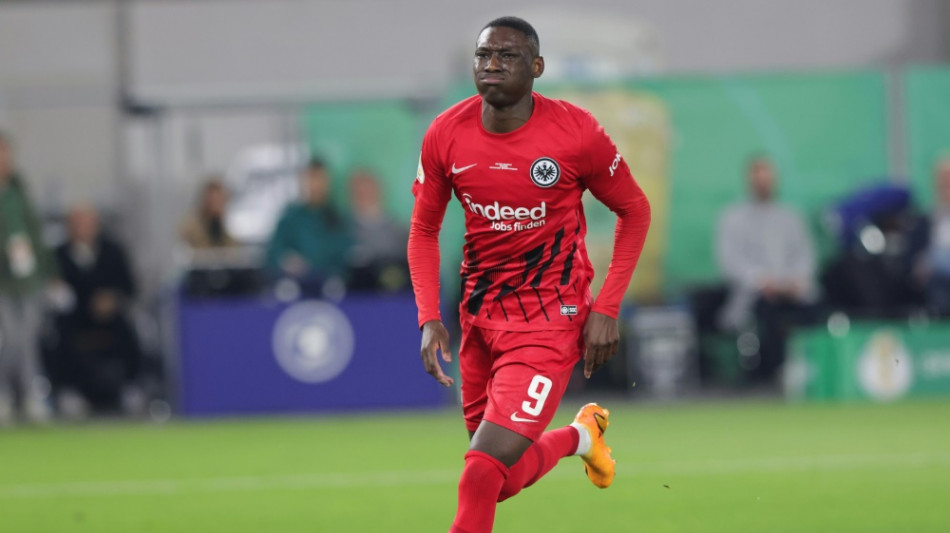 Umworbener Kolo Muani schw&auml;nzt Eintracht-Training