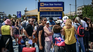 Dos turistas muertos y tráfico perturbado por fuertes vientos en Grecia