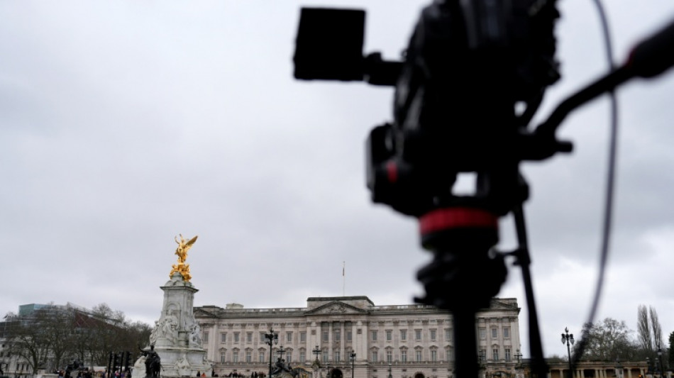 El expr&iacute;ncipe Andr&eacute;s sale de la comisar&iacute;a tras su arresto en el Reino Unido por una veta del caso Epstein