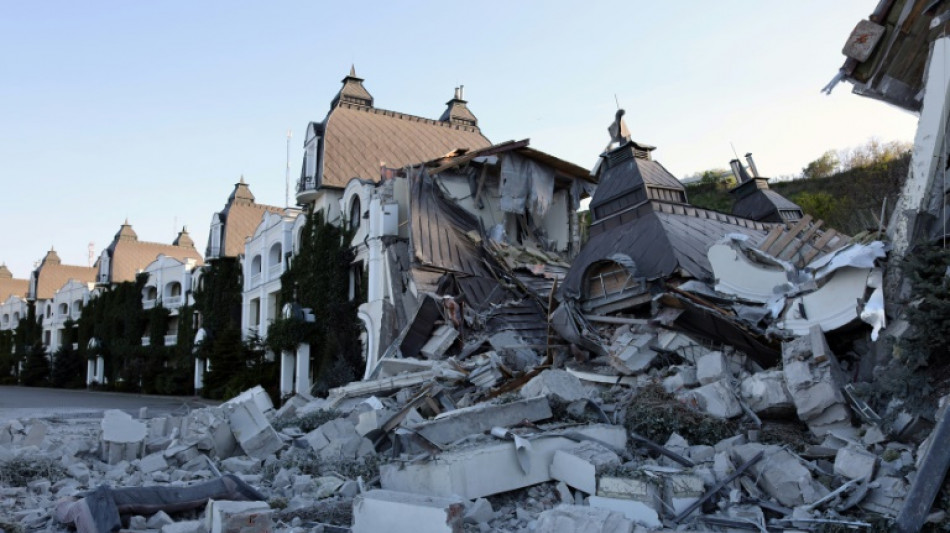 En Ukraine, les combats s'intensifient dans l'est, Biden acc&eacute;l&egrave;re les livraisons d'armes