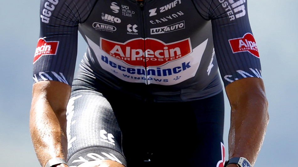 Tour: Van der Poel si ritira per una polmonite