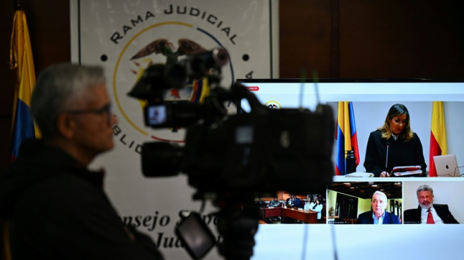 Uribe, de guerrilheiro a primeiro ex-presidente da Colômbia condenado