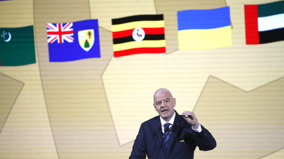 Infantino, condanna tifosi del Valencia &egrave; "un passo positivo"