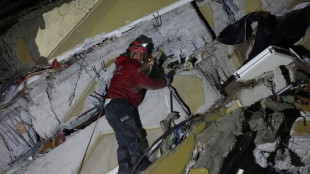 Zahl der Todesopfer durch Erdbeben steigt allein in der T&uuml;rkei auf fast 3000