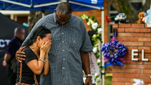 Une semaine apr&egrave;s la tuerie, Uvalde enterre ses morts