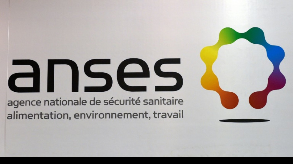 "Lissage br&eacute;silien": les autorit&eacute;s alertent sur les produits capillaires contenant de l'acide glyoxylique