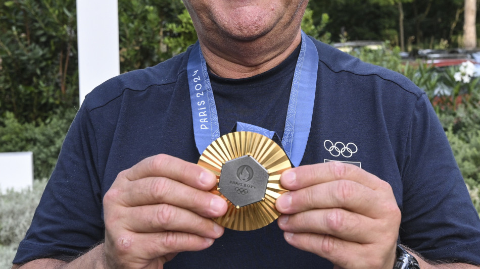 Parigi: Velasco, politica &egrave; bianco o nero, non mi appartiene