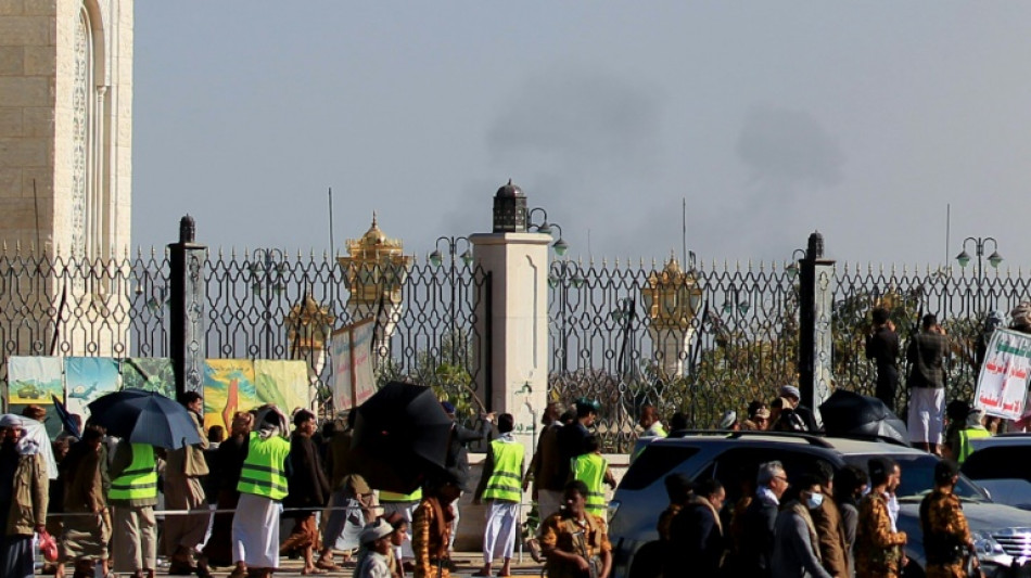 Israel ataca rebeldes huthis do I&ecirc;men e promete 'perseguir' seus l&iacute;deres