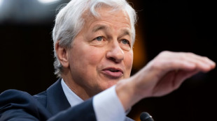 Bancos dos EUA superam expectativas de lucros, preocupados com infla&ccedil;&atilde;o