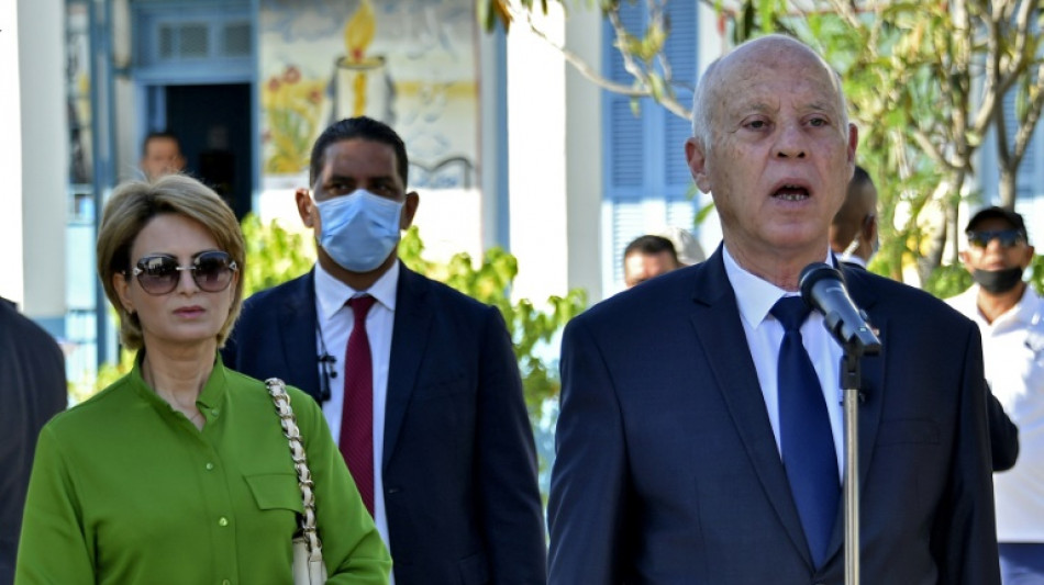 Volksabstimmung &uuml;ber umstrittene neue Verfassung in Tunesien begonnen