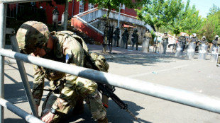 Nueva manifestaci&oacute;n de serbios tras los disturbios en el norte de Kosovo