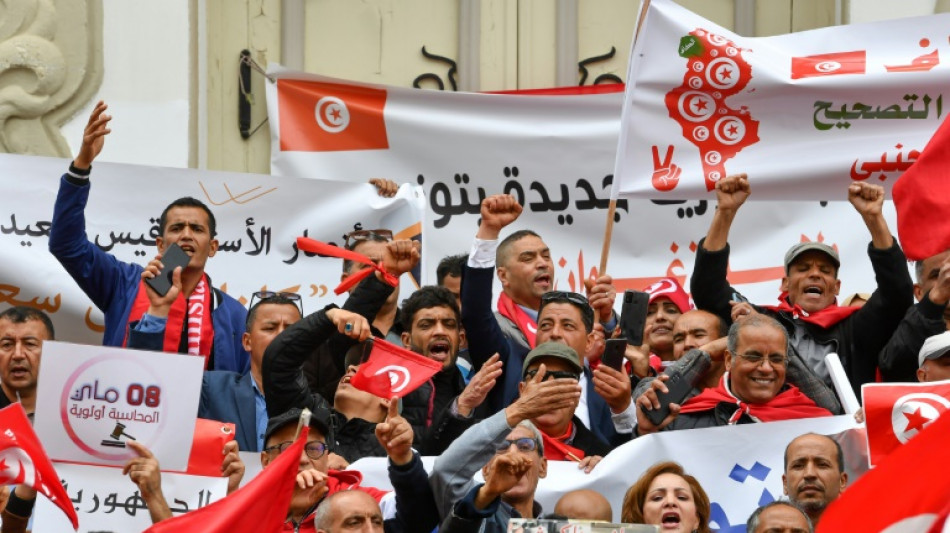 Volksabstimmung &uuml;ber umstrittene neue Verfassung in Tunesien hat begonnen