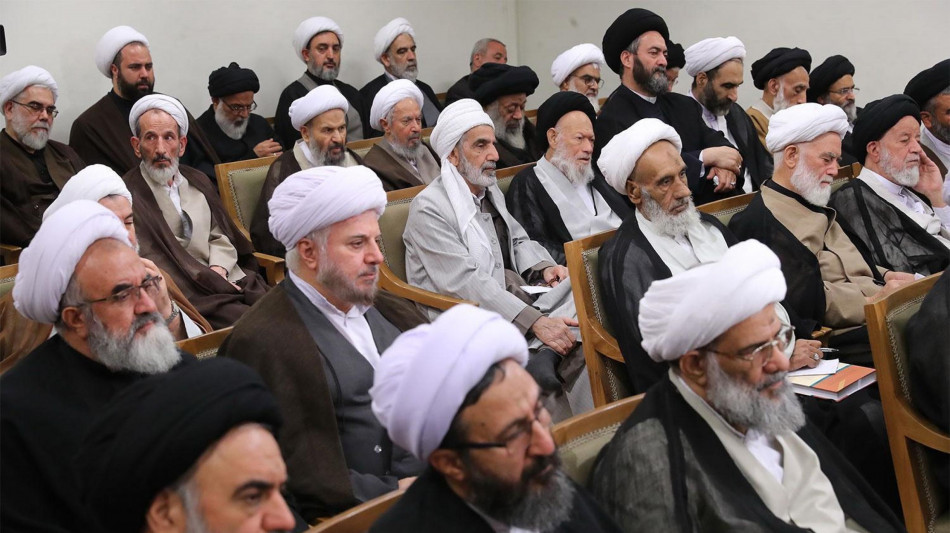 Media, 'Assemblea Esperti colpita mentre eleggeva la nuova Guida suprema'