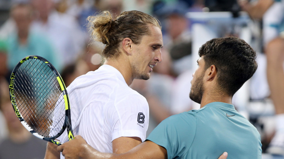Tennis: Alcaraz raggiunge Sinner in finale a Cincinnati