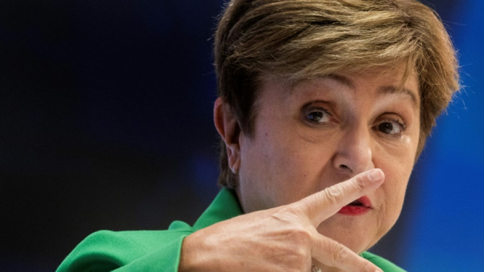 Empresarios preocupados y peso colombiano golpeado tras la suspensi&oacute;n de la l&iacute;nea cr&eacute;dito del FMI