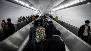 L'air du m&eacute;tro trois fois plus pollu&eacute; qu'en surface, mais mal mesur&eacute;, s'inqui&egrave;te l'Anses