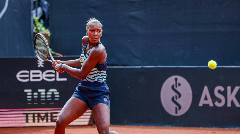 Halbfinale in Hamburg: Noha Akugue auf dem H&ouml;henflug