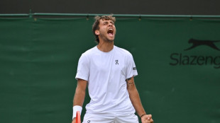 Flavio Cobolli avança pela 1ª vez às quartas de final de um Grand Slam em Wimbledon