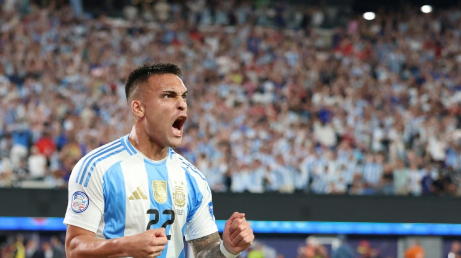 Argentina vence Chile (1-0) com gol de Lautaro e vai &agrave;s quartas da Copa Am&eacute;rica
