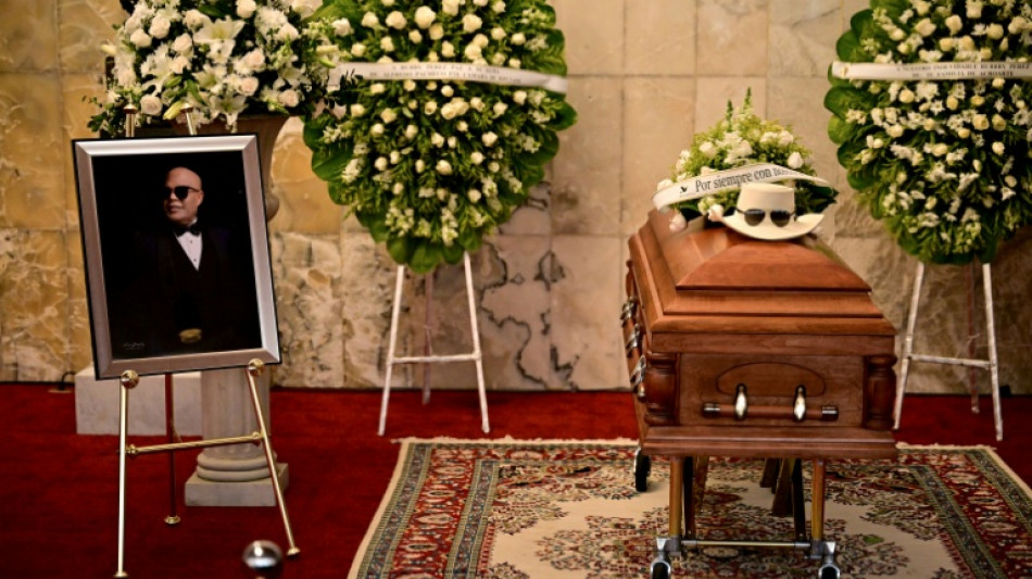 Hijas del merenguero dominicano Rubby P&eacute;rez demandan a los due&ntilde;os de la discoteca colapsada