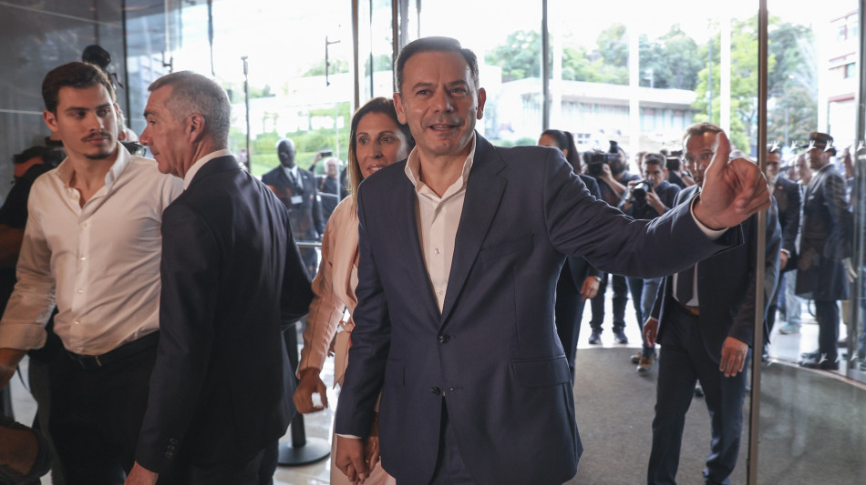 Portogallo, exit poll danno vittoria a coalizione governo