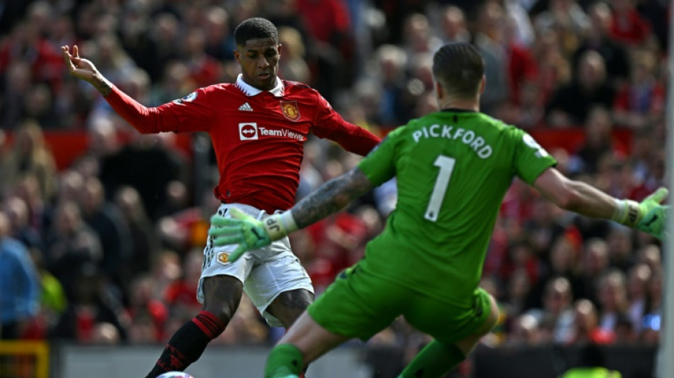 Rashford return to training gives Man Utd welcome boost
