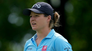 American Ewing fires 67 to seize one-stroke LPGA lead