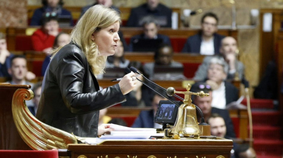 Retraites: il faut retirer "9.000 amendements" pour examiner la mesure d'&acirc;ge selon Braun-Pivet