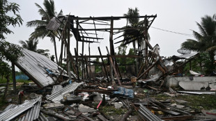 Camboya y Tailandia se citan para negociar, pero los combates contin&uacute;an