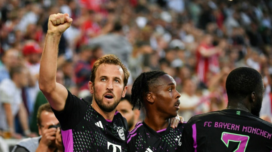 Bayern vence M&ouml;nchengladbach de virada (2-1) com gol no fim e lidera com Leverkusen