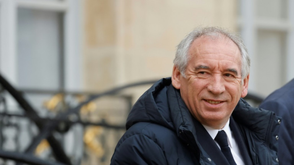 D&eacute;&ccedil;u par Bayrou, le PS veut continuer &agrave; n&eacute;gocier &agrave; la veille de la censure