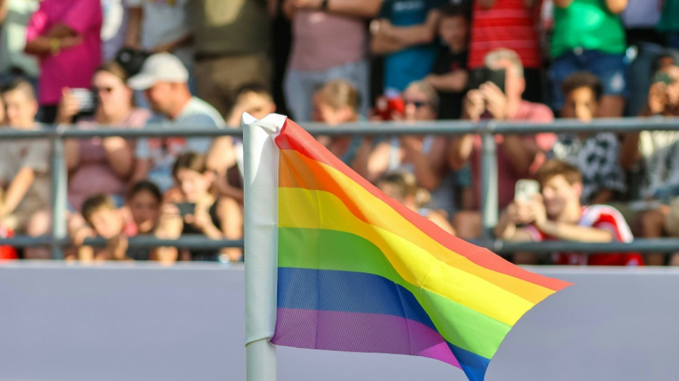 "Unsere Kurve" unterst&uuml;tzt Kampagne "Sports free"