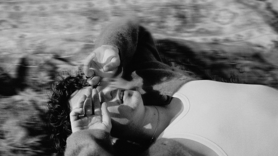 Bradley Simpson &egrave; uscito il nuovo singolo 'Carpet Burn'