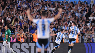 Calcio: Messi incorona Lautaro, '&egrave; da Pallone d'Oro'