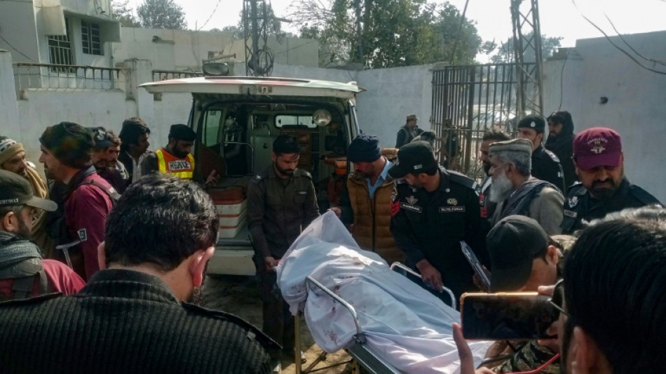 Un ataque contra una estaci&oacute;n policial en Pakist&aacute;n deja 10 muertos, dice un comandante