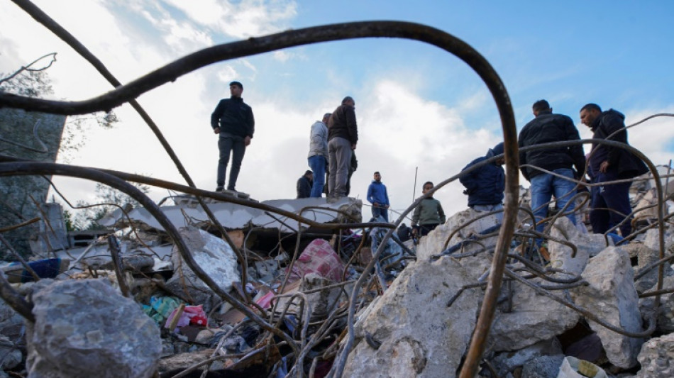 Centenas de palestinos fogem de Jenin no terceiro dia de opera&ccedil;&atilde;o israelense