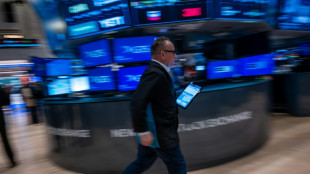 Wall Street termine proche de l'&eacute;quilibre et manque son rebond