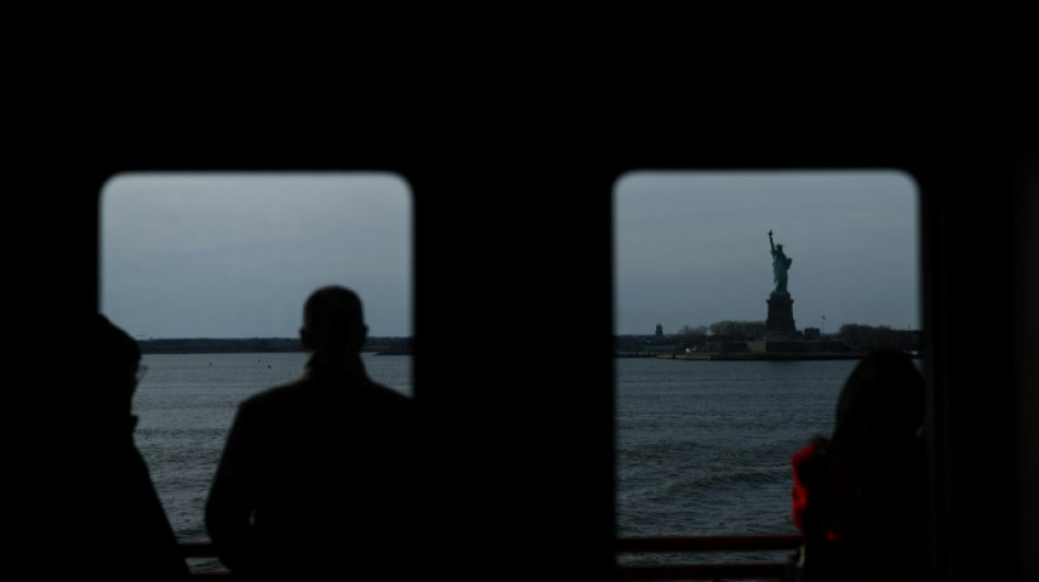 EEUU revisa al alza crecimiento del PIB del 4º trimestre de 2024 