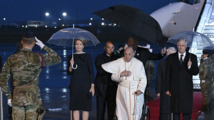 Papa a Bruxelles, primo appuntamento l'incontro con le autorit&agrave;