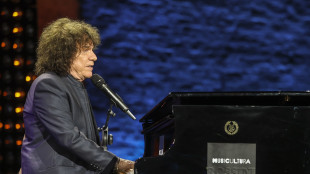 Standing ovation per Cocciante a Musicultura 2025